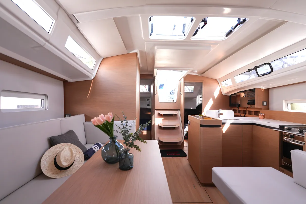 Salon of Colibri, a Jeanneau Sun Odyssey 410 sailboat at Salerno, Italy