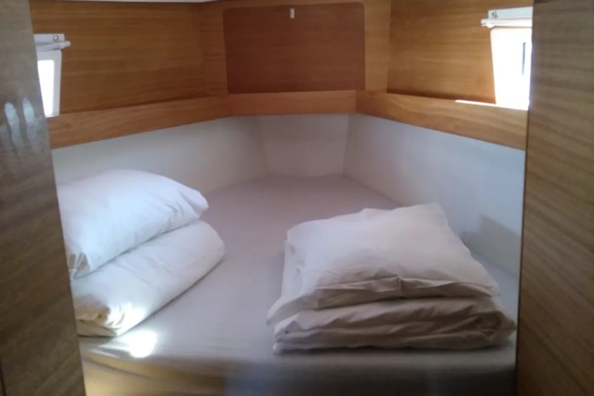 Cabin on Sea Cloud 3, a Elan Impression 45.1 sailboat at Pula, Croatia