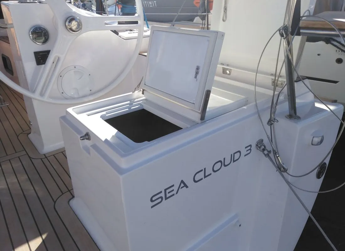 Sea Cloud 3, a Elan Impression 45.1 sailboat at Pula, Croatia