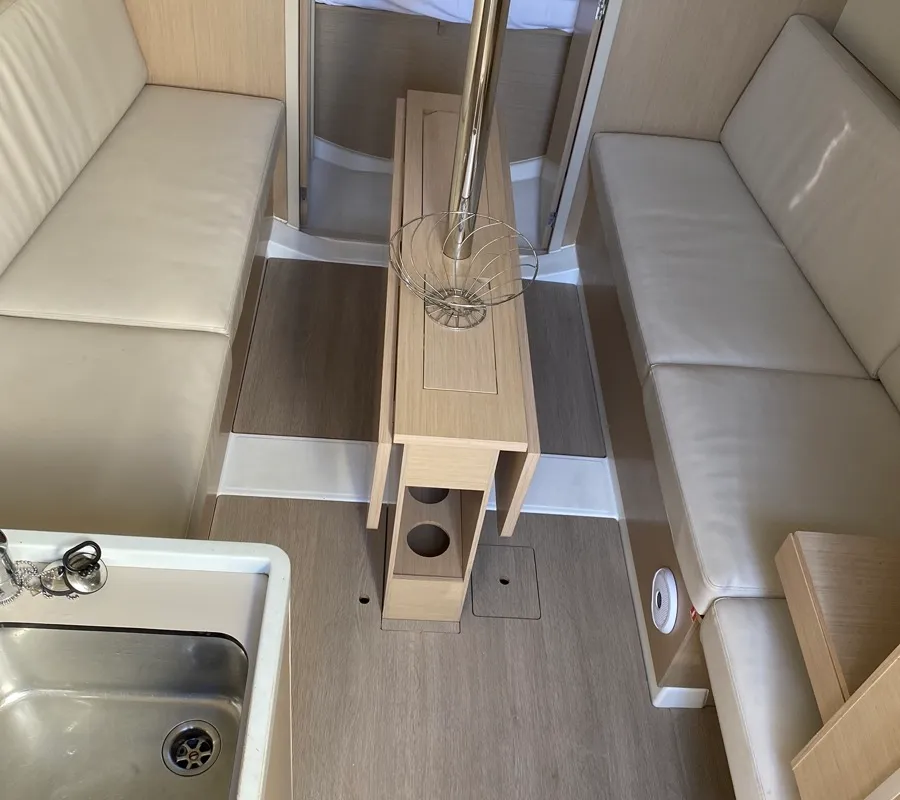 Salon of Carina, a Beneteau Oceanis 30.1 sailboat at Olbia, Italy