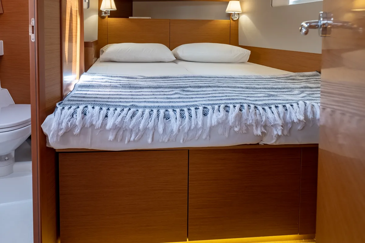 Cabin on Elcano, a Jeanneau Sun Odyssey 410 sailboat at Municipal Unit of Lefkada, Greece