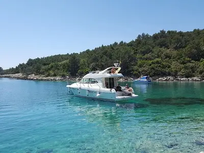 Salon of Fortuna, a Jeanneau Prestige 36 Fly motorboat at Punat, Croatia