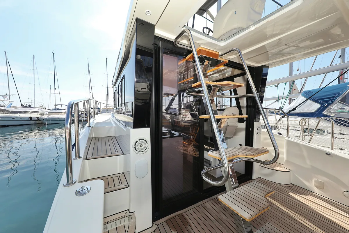 Deck of Muneca, a Cobra Yachts Futura 40 Grand Horizon motor yacht at Grad Vodice, Croatia
