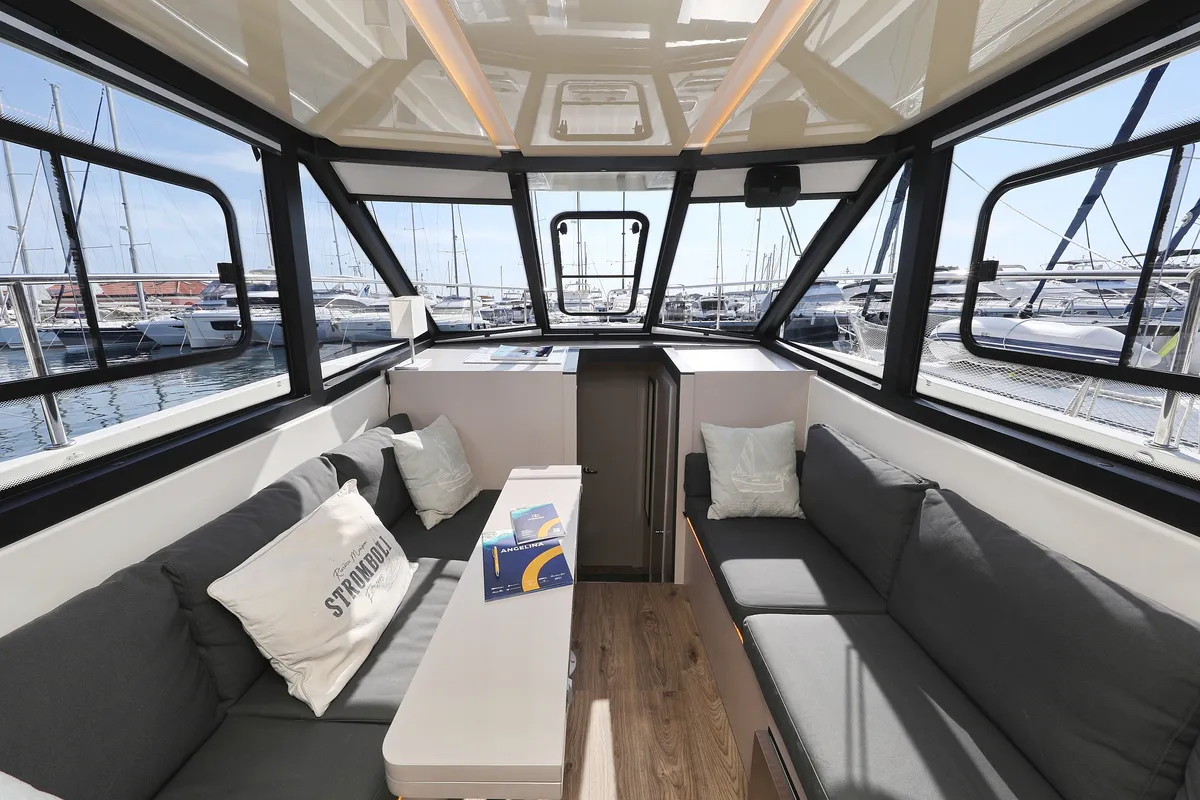 Salon of Muneca, a Cobra Yachts Futura 40 Grand Horizon motor yacht at Grad Vodice, Croatia