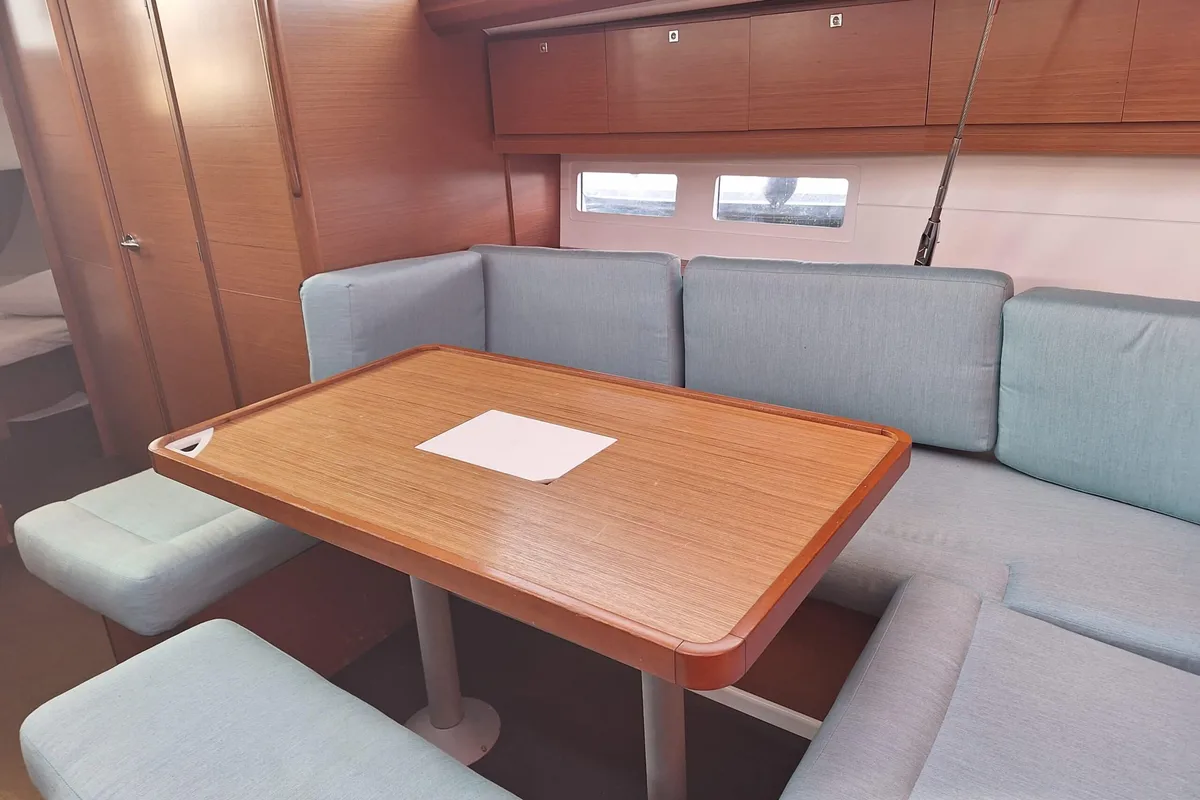 Salon of Rose De Mer, a Dufour 412 GL sailboat at Toulon, France