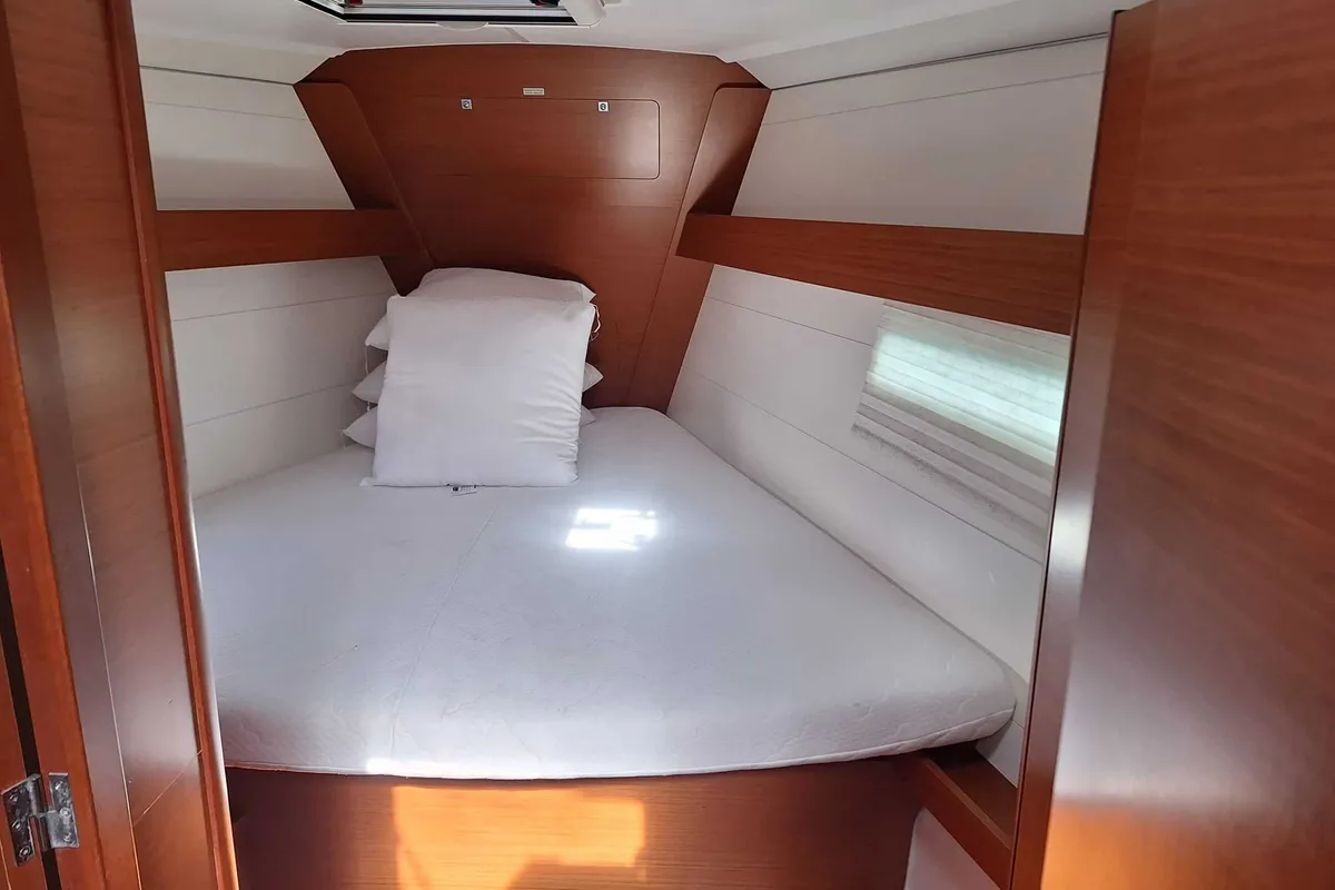 Cabin on Rose De Mer, a Dufour 412 GL sailboat at Toulon, France