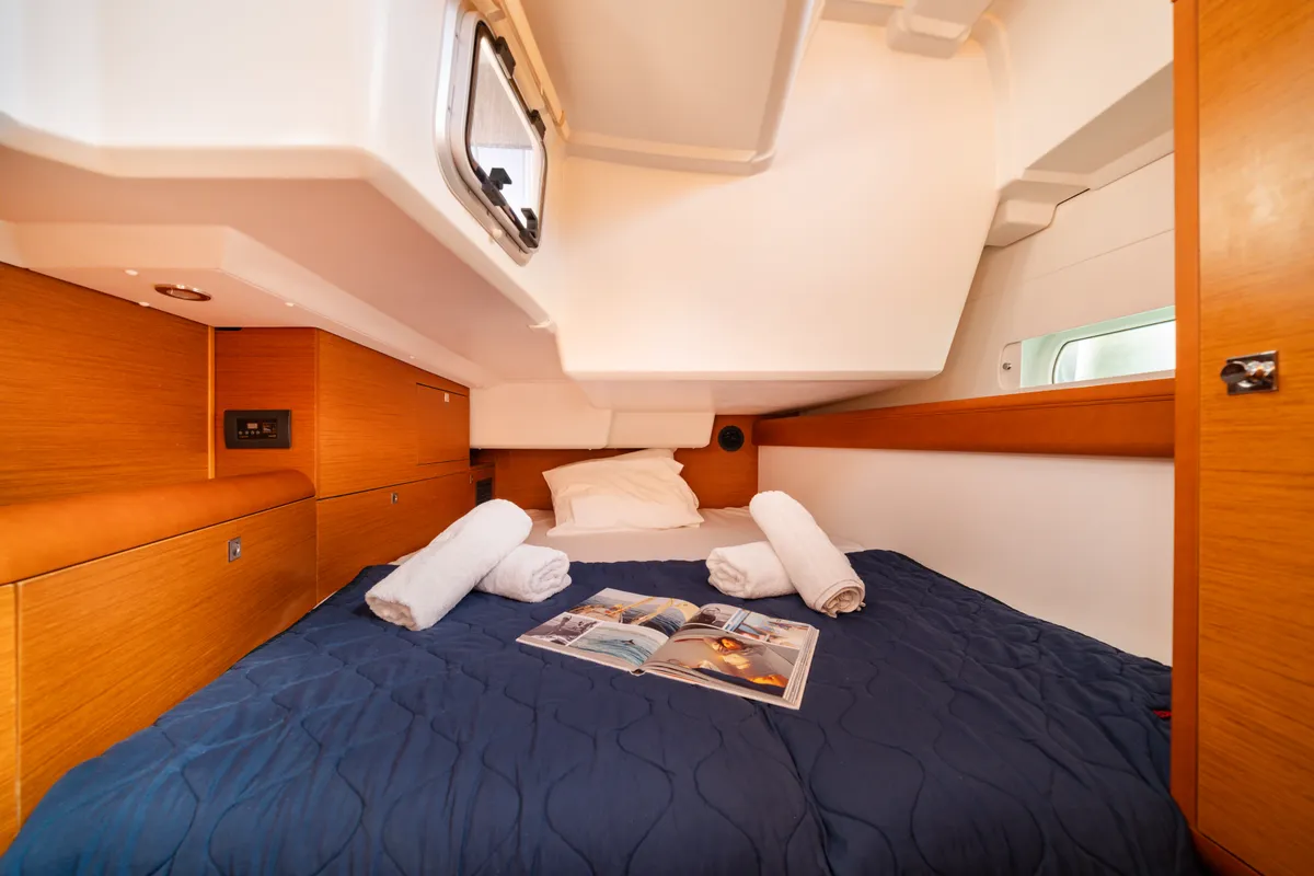 Juicy Lucy, a Jeanneau Sun Odyssey 519 sailboat at Municipal Unit of Nea Peramos, Greece
