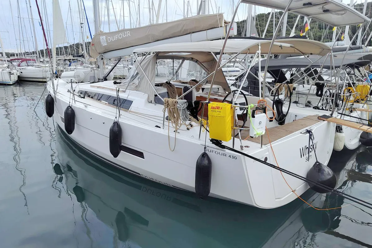 Salon of Whisky, a Dufour 430 sailboat at Grad Pula, Croatia