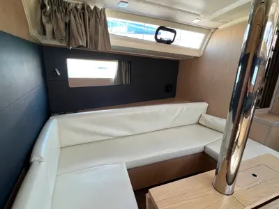 Salon of Tikal 2, a Beneteau Oceanis 41.1 sailboat at Municipal Unit of Lefkada, Greece