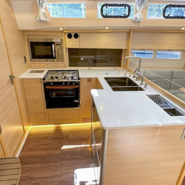 Galley of TUTO PASSA, a Delta 465 sailboat at Paraty, Brazil