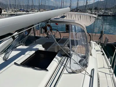Deck of Sail Lynx, a Beneteau Oceanis 34.1 sailboat at Fethiye, Turkey