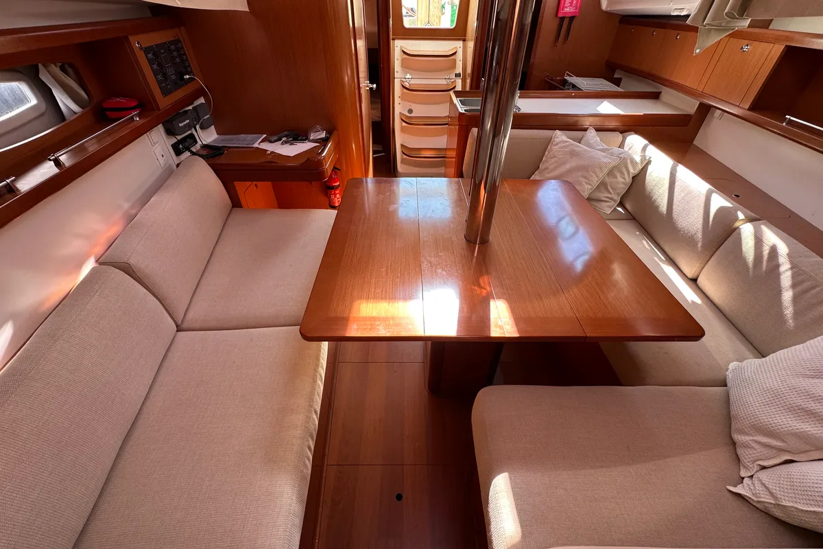 Salon of BLU, a Beneteau Oceanis 34 sailboat at Punta Ala, Italy