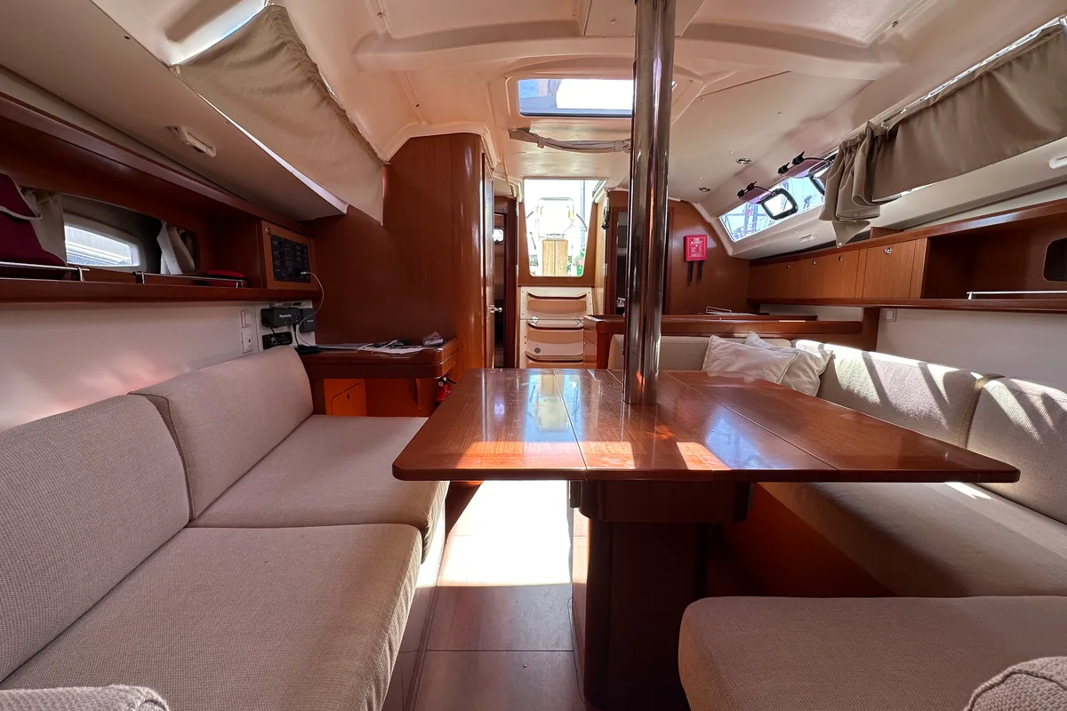 Salon of BLU, a Beneteau Oceanis 34 sailboat at Punta Ala, Italy