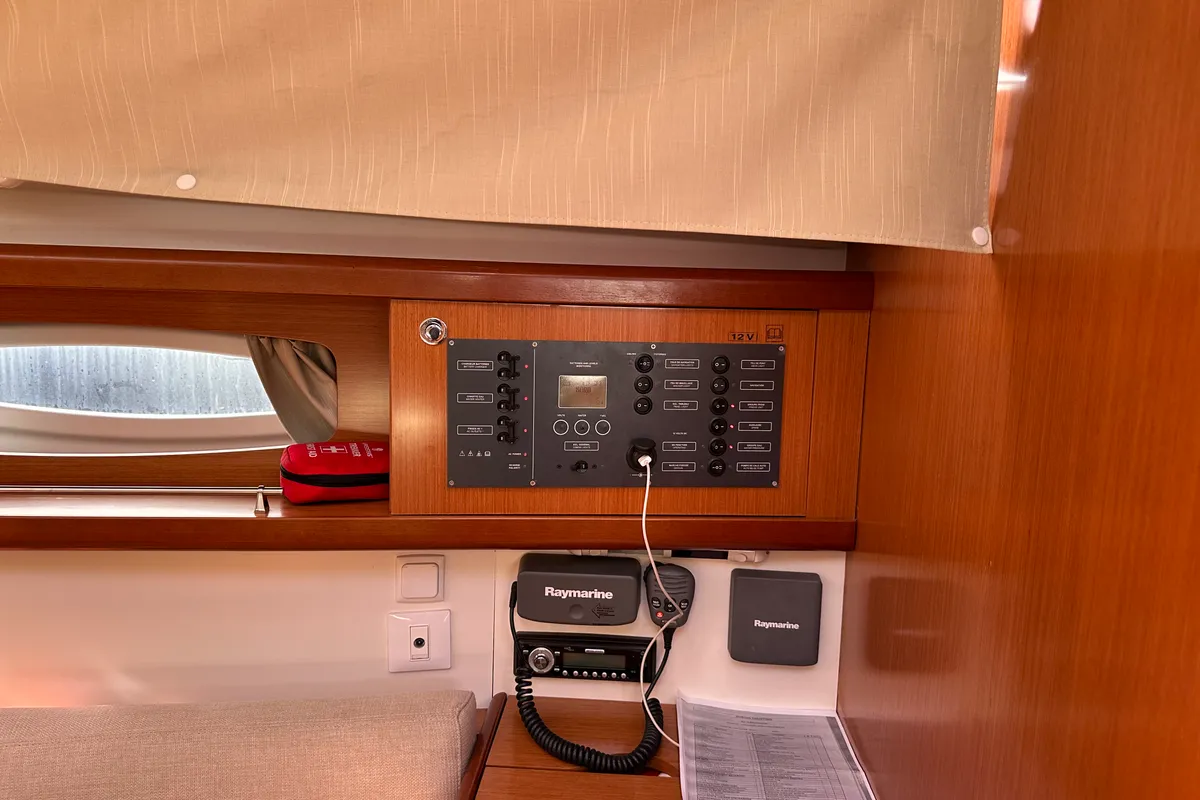 BLU, a Beneteau Oceanis 34 sailboat at Punta Ala, Italy