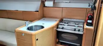 Galley of Kalliste, a Jeanneau Sun Odyssey 33i sailboat at Toulon, France