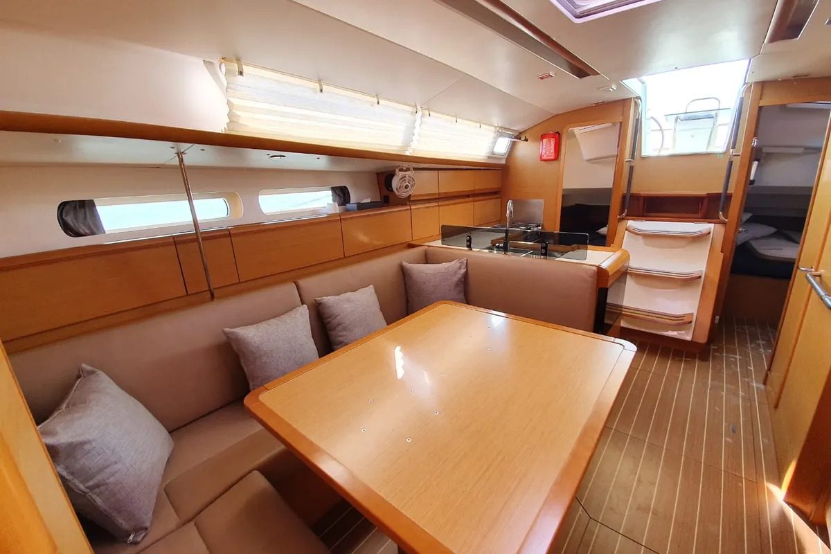 Salon of T-Punch, a Jeanneau Sun Odyssey 409 sailboat at Baan Salak Phet, Thailand