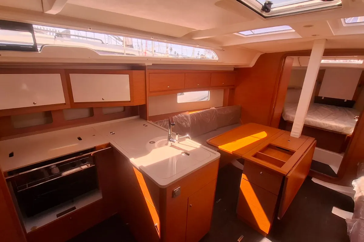 Salon of Nala, a Dufour 37 sailboat at Tonnarella, Italy