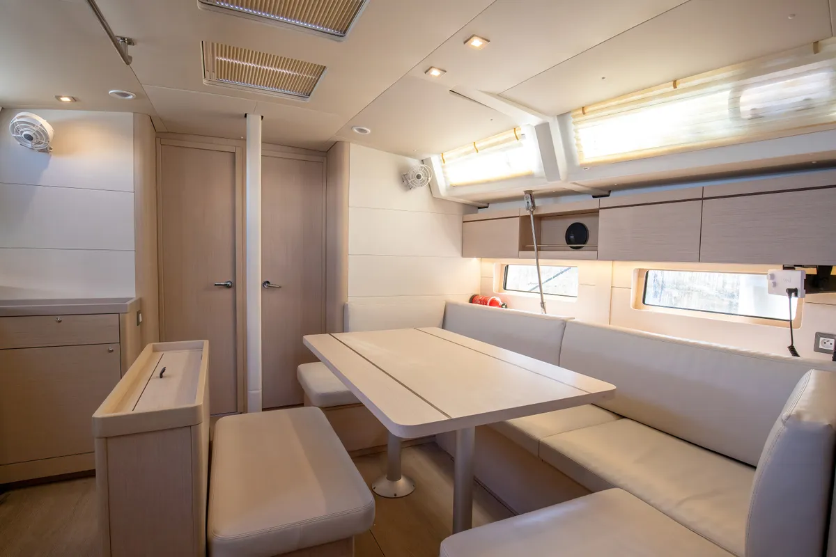 Salon of Filìa, a Beneteau Oceanis 46.1 sailboat at Capo d'Orlando, Italy