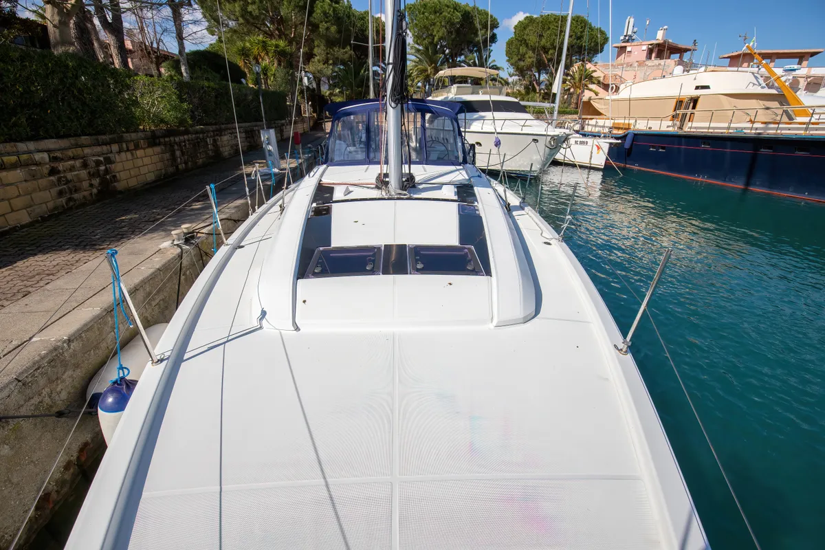 Exterior view of Filìa, a Beneteau Oceanis 46.1 sailboat at Capo d'Orlando, Italy