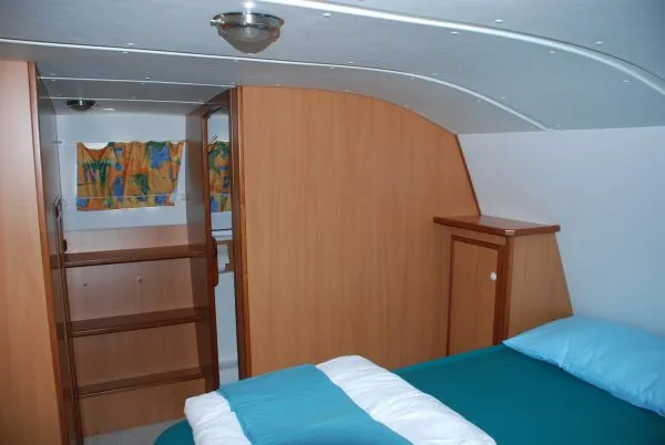 2514, a Tarpon 37 DP motorboat at Mittersheim, France