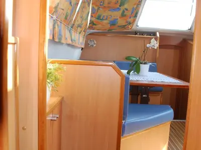 Cockpit of Tarpon 37 DP, a motorboat at Mittersheim, France