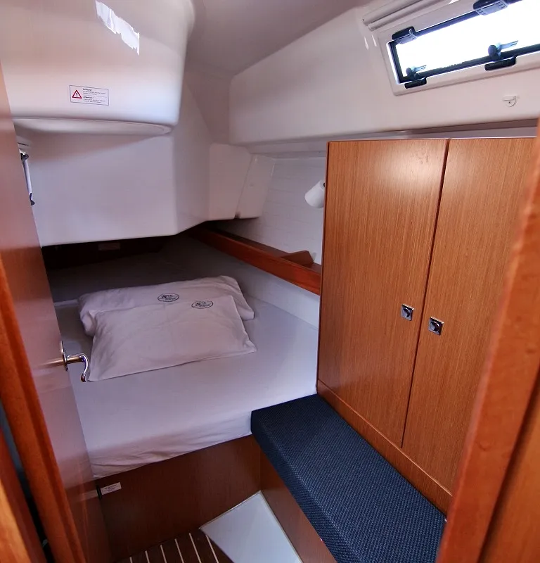 Cabin on Bella, a Bavaria Cruiser 34 sailboat at Općina Sukošan, Croatia