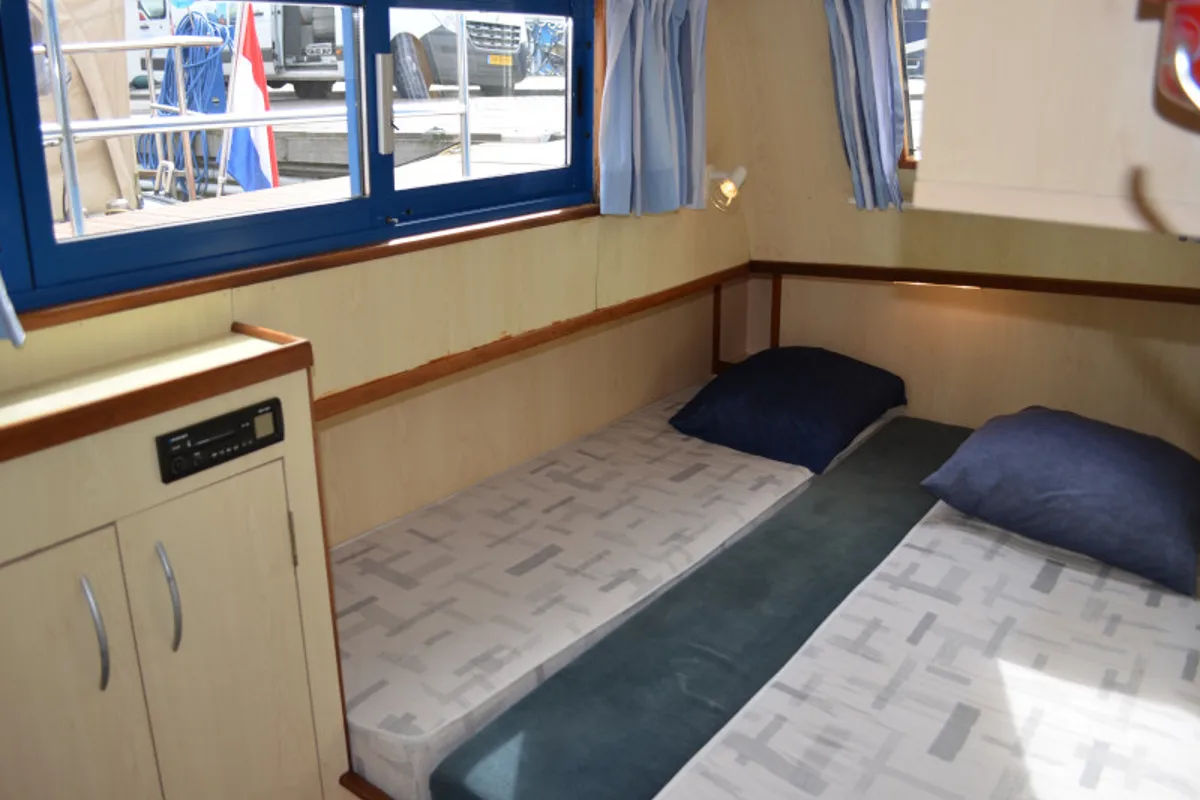 Cabin on Lady Love, a De Drait Safari Houseboat 1050 motorboat at Drachten, Netherlands