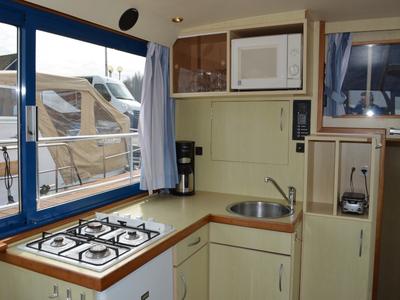 Galley of Lady Love, a De Drait Safari Houseboat 1050 motorboat at Drachten, Netherlands