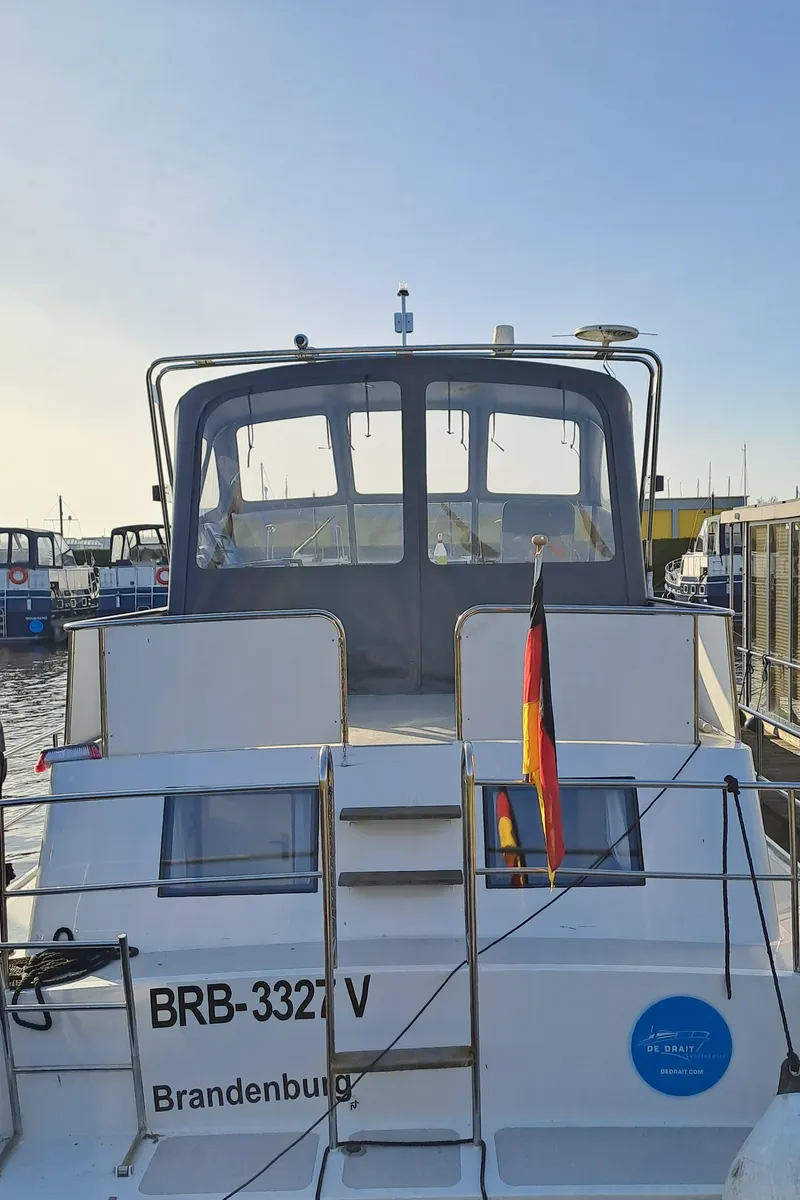 Exterior view of Lady Love, a De Drait Safari Houseboat 1050 motorboat at Drachten, Netherlands