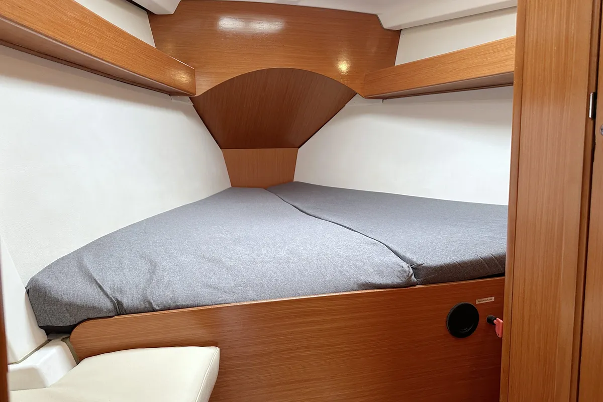 Cabin on Fame, a Beneteau Cyclades 43.3 sailboat at Heiligenhafen, Germany