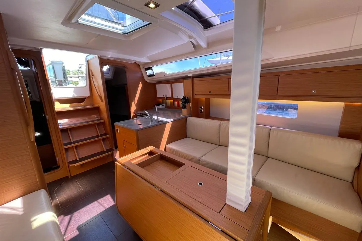 Salon of Polygala, a Dufour 37 sailboat at Olbia, Italy