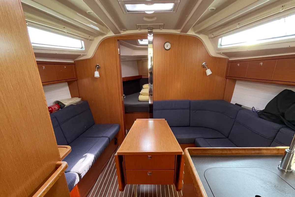 Salon of Mapalimi, a Bavaria Cruiser 37 sailboat at Grad Šibenik, Croatia