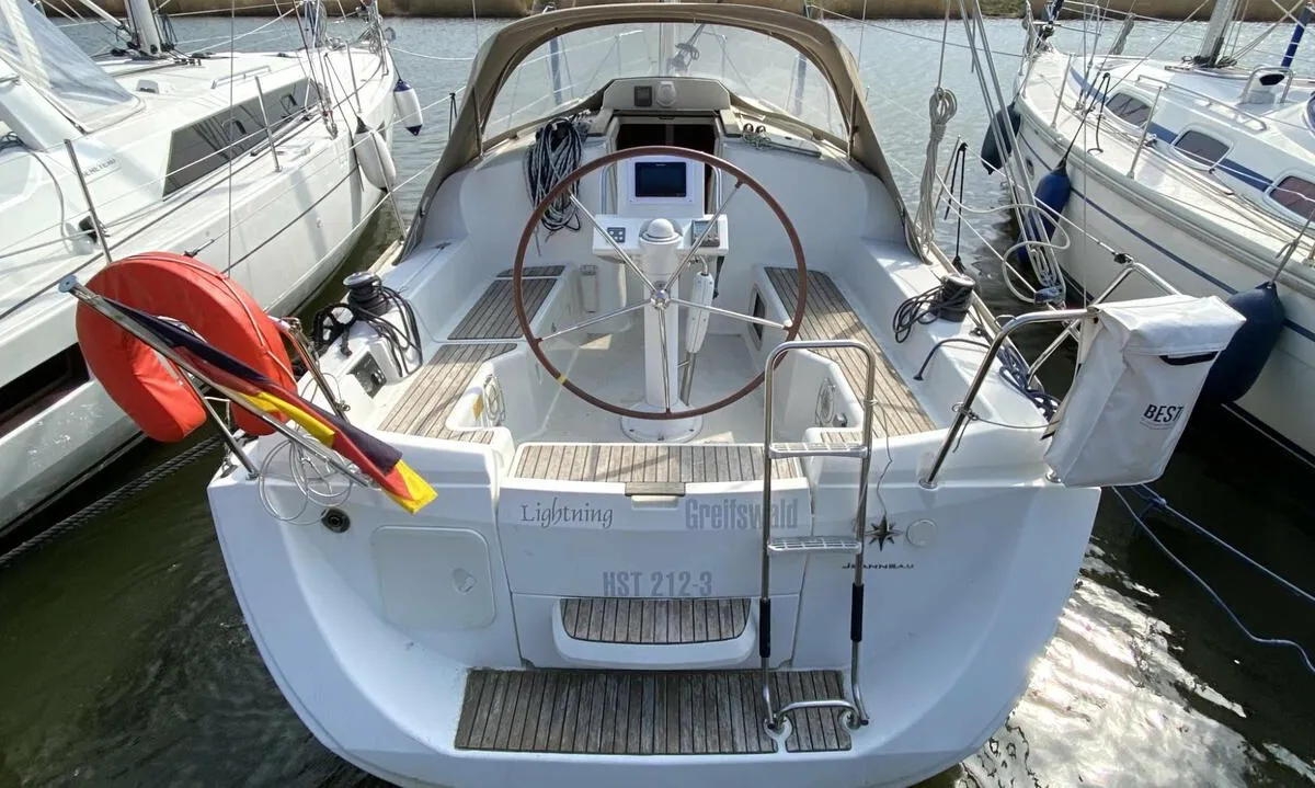 Cockpit of Lightning, a Jeanneau Sun Odyssey 30i sailboat at Barth, Germany