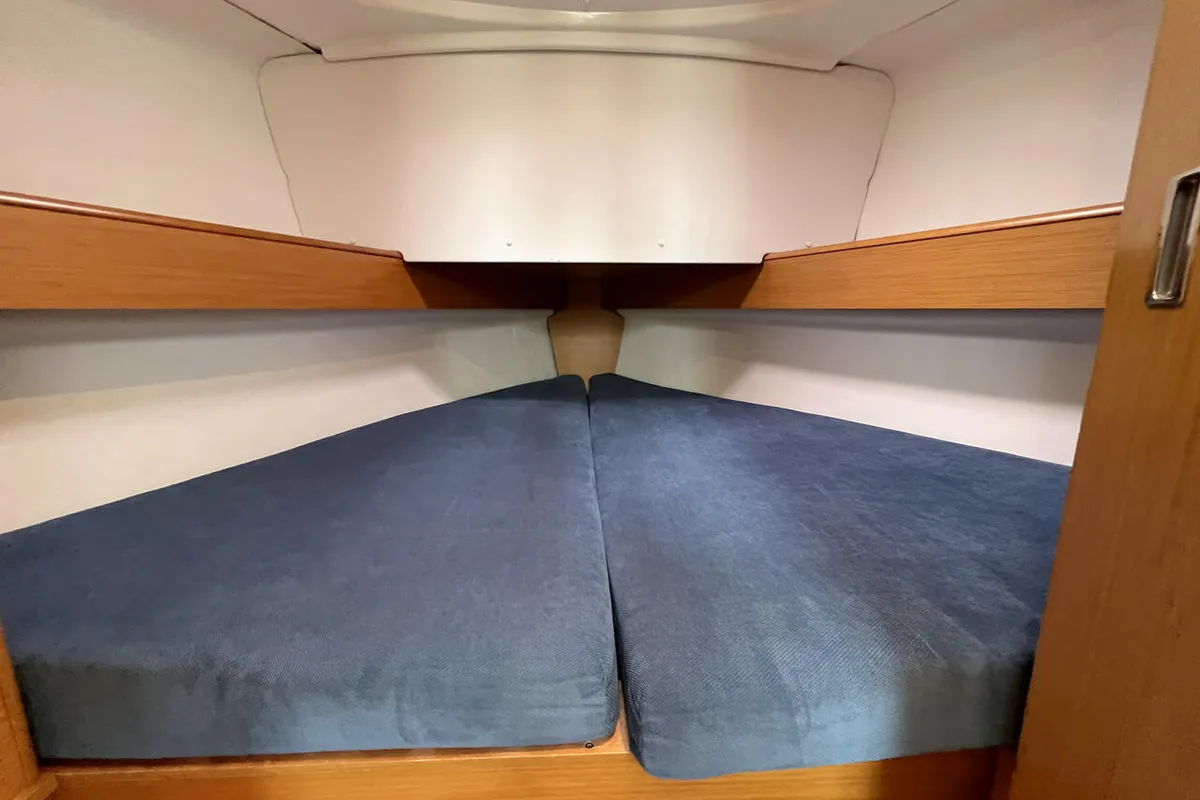 Cabin on Lightning, a Jeanneau Sun Odyssey 30i sailboat at Barth, Germany