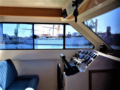 Salon of Txanpa Hiru, a Rodman 870 Fly motorboat at Vigo, Spain