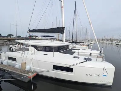 TY-Casa, a Lagoon 43 catamaran at Bonifacio / Bunifaziu, France