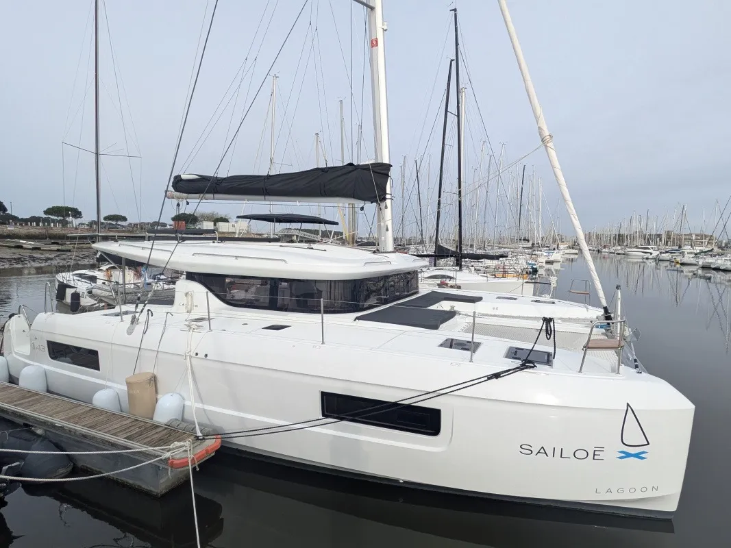 TY-Casa, a Lagoon 43 catamaran at Bonifacio / Bunifaziu, France