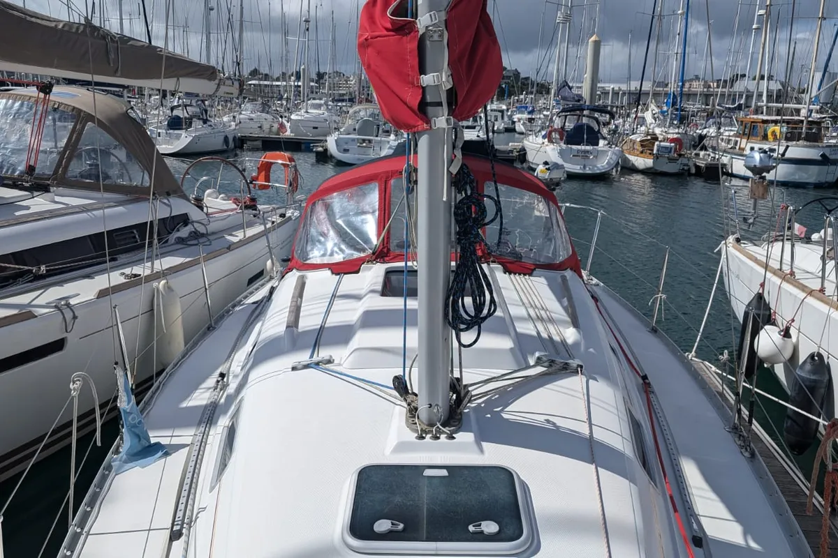 Deck of Eole, a Beneteau Oceanis 311 sailboat at Saint-Cast-le-Guildo, France