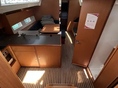 Salon of Calypso, a Bavaria C45 sailboat at Pirovac, Croatia