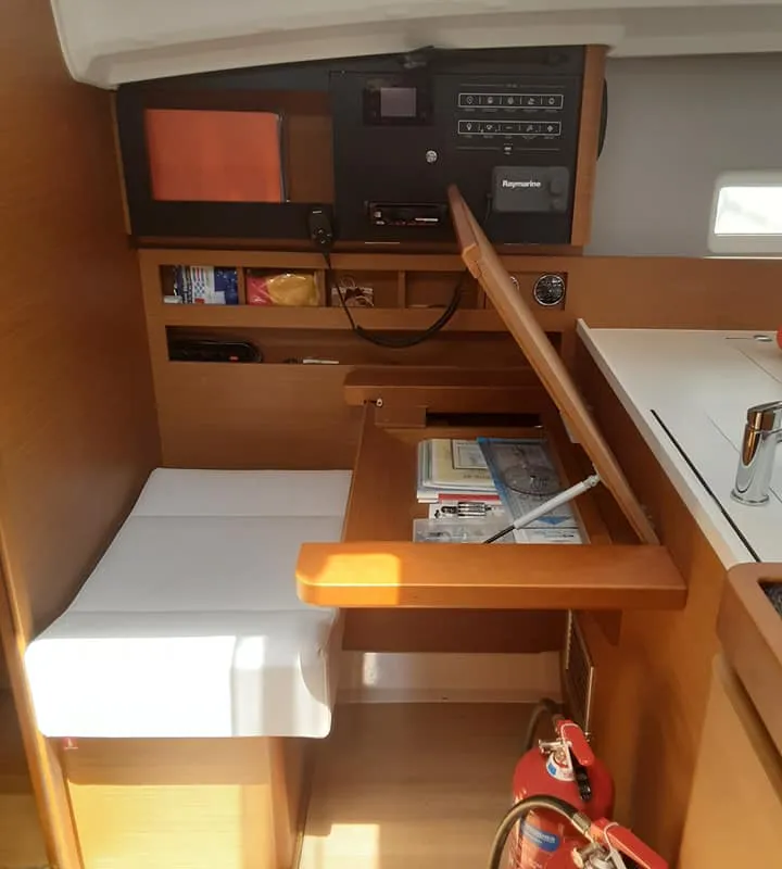 Salon of Circe, a Jeanneau Sun Odyssey 410 sailboat at Volos, Greece