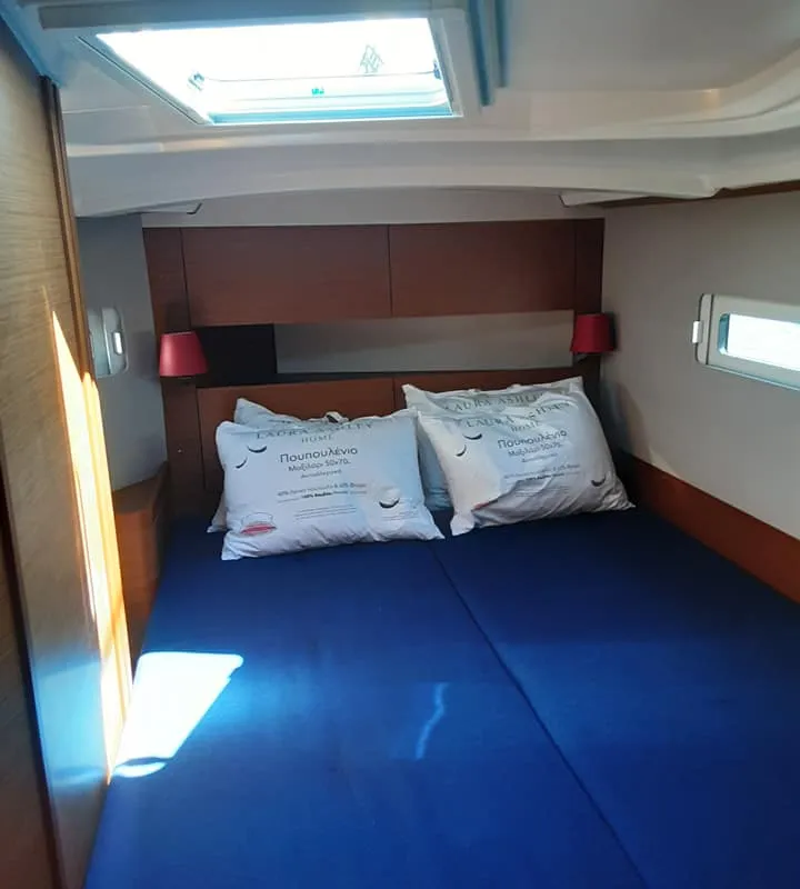 Cabin on Circe, a Jeanneau Sun Odyssey 410 sailboat at Volos, Greece