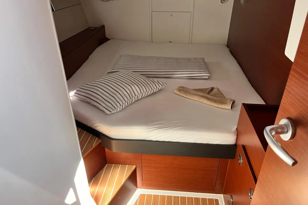 Cabin on Riesling, a Hanse 460 sailboat at Seget Donji, Croatia