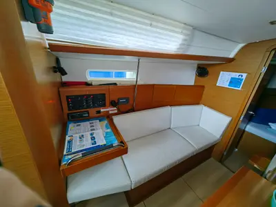 Salon of Islanders, a Jeanneau Sun Odyssey 389 sailboat at Mali Lošinj, Croatia