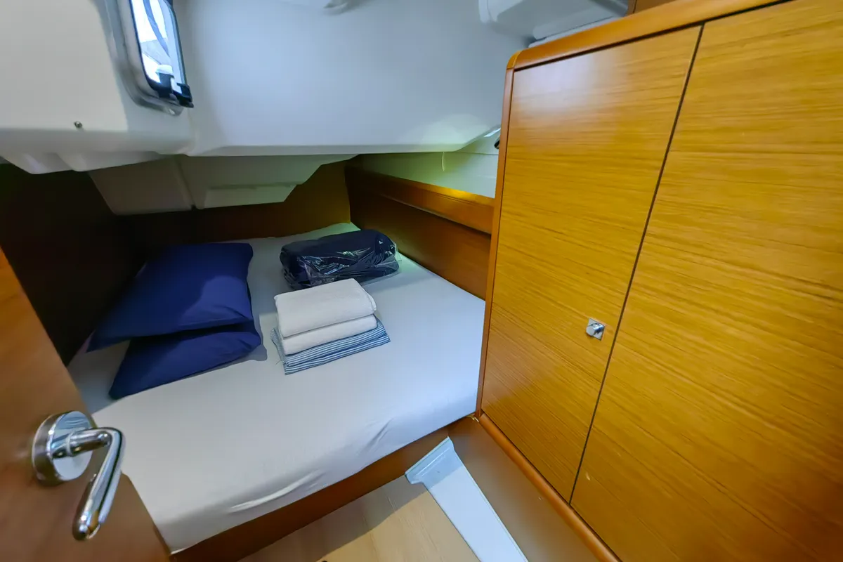 Cabin on Islanders, a Jeanneau Sun Odyssey 389 sailboat at Mali Lošinj, Croatia