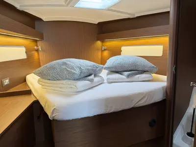 Cabin on Hera, a Beneteau Oceanis 40.1 sailboat at Grad Biograd na Moru, Croatia