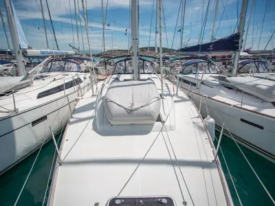 Deck of Saphira, a Jeanneau Sun Odyssey 509 sailboat at Gåshaga, Sweden