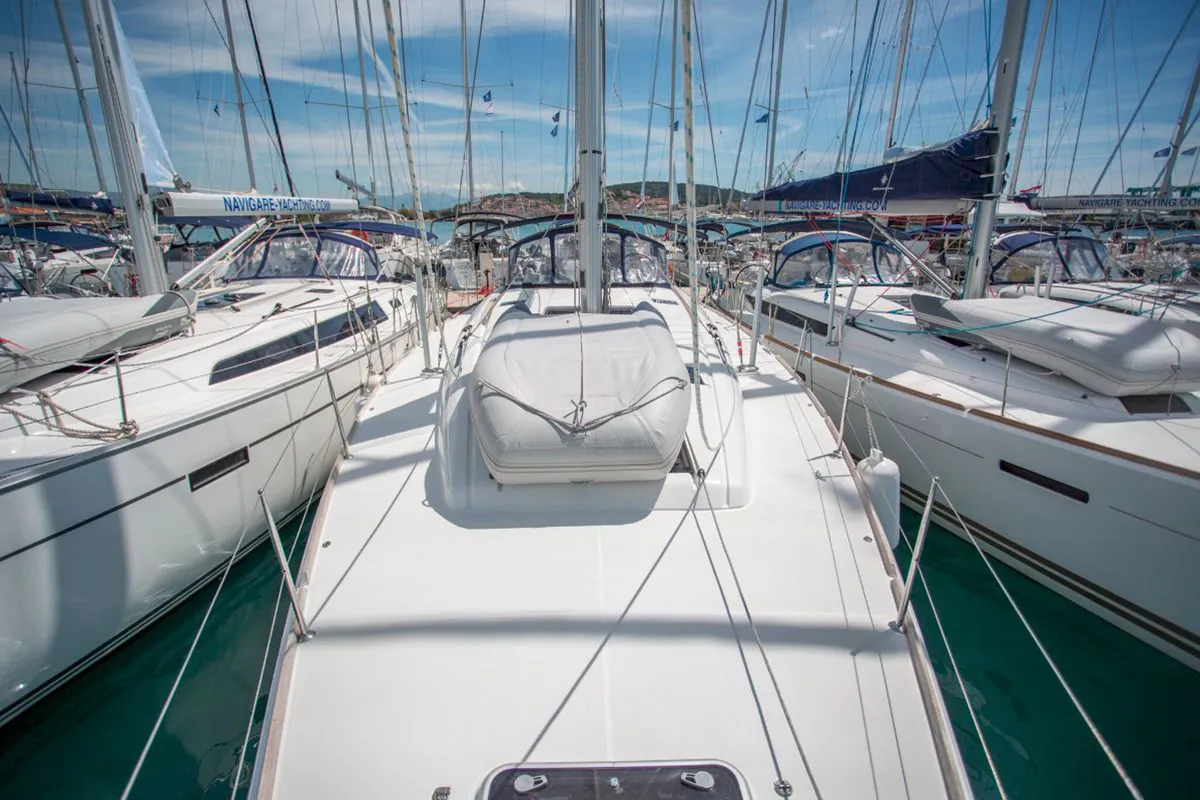 Deck of Saphira, a Jeanneau Sun Odyssey 509 sailboat at Gåshaga, Sweden
