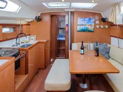 Salon of Belamour, a Beneteau Oceanis 43 sailboat at Kos, Greece