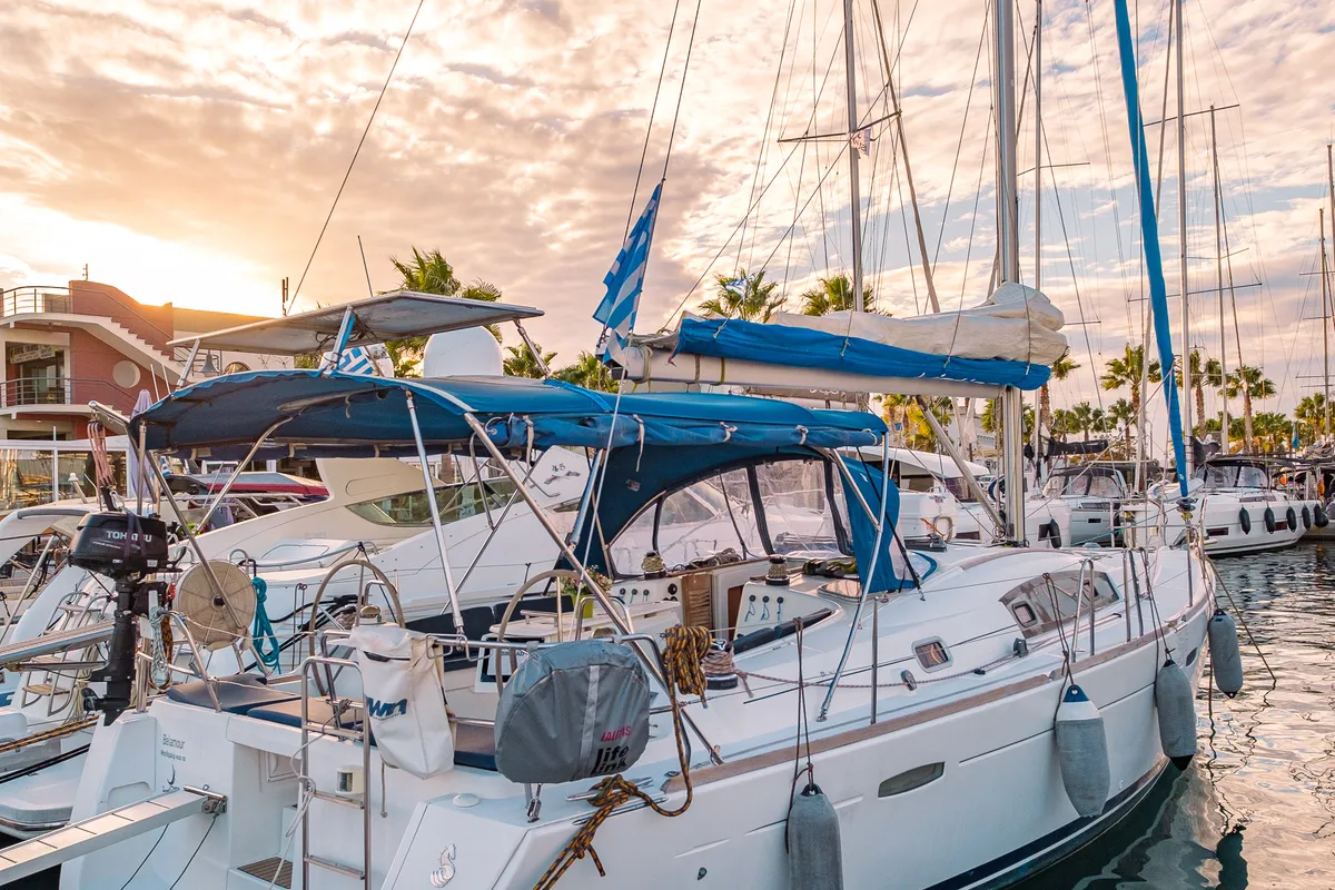 Exterior view of Belamour, a Beneteau Oceanis 43 sailboat at Kos, Greece