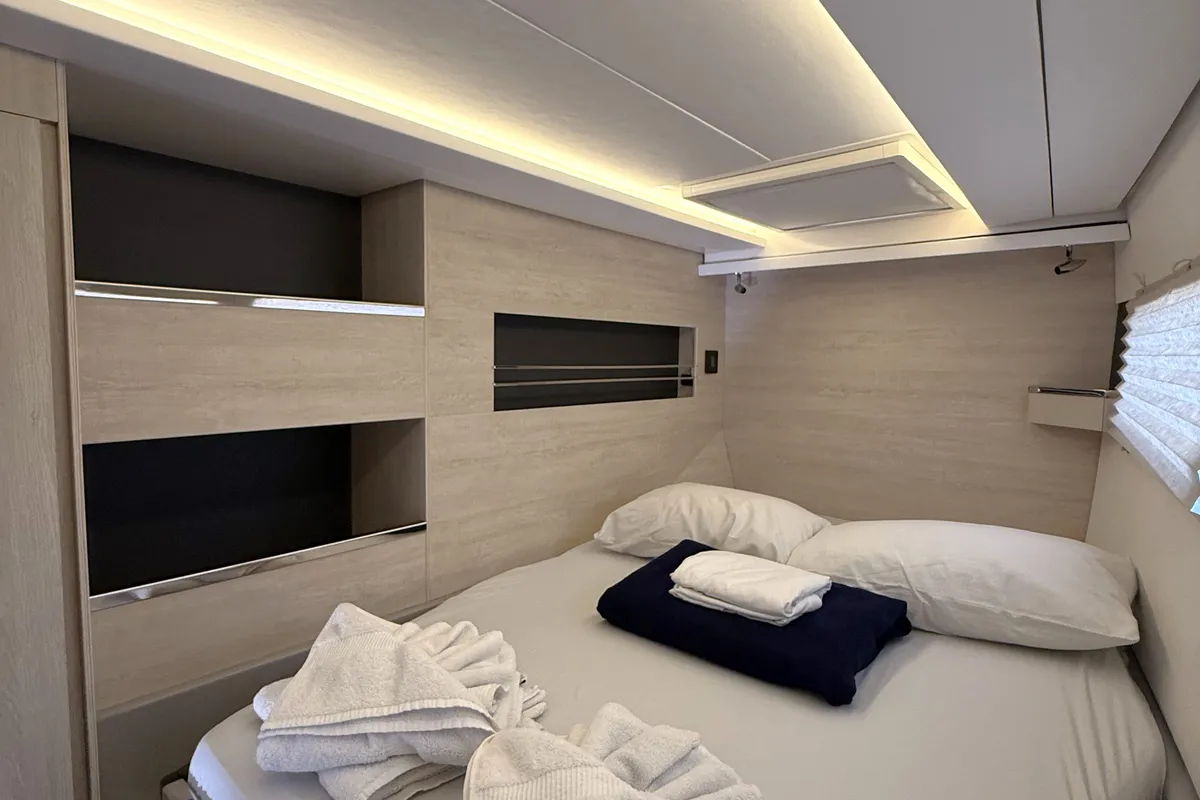 Cabin on Tropical Squeeze, a Leopard 45 catamaran at Road Town, British Virgin Islands